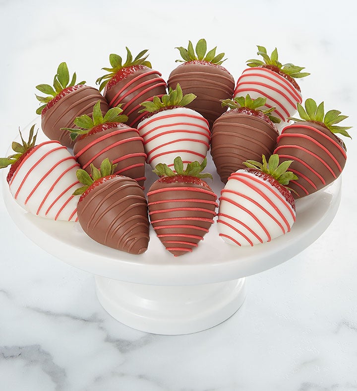 Easy Valentine's Day Chocolate Covered Strawberries